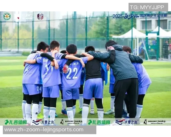 马驹足球:探索青少年足球发展的新路径与未来潜力 马驹足球:探索青少年足球发展的新路径与未来潜力